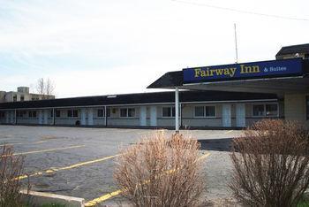 Fairway Inn & Suites キッチナー エクステリア 写真